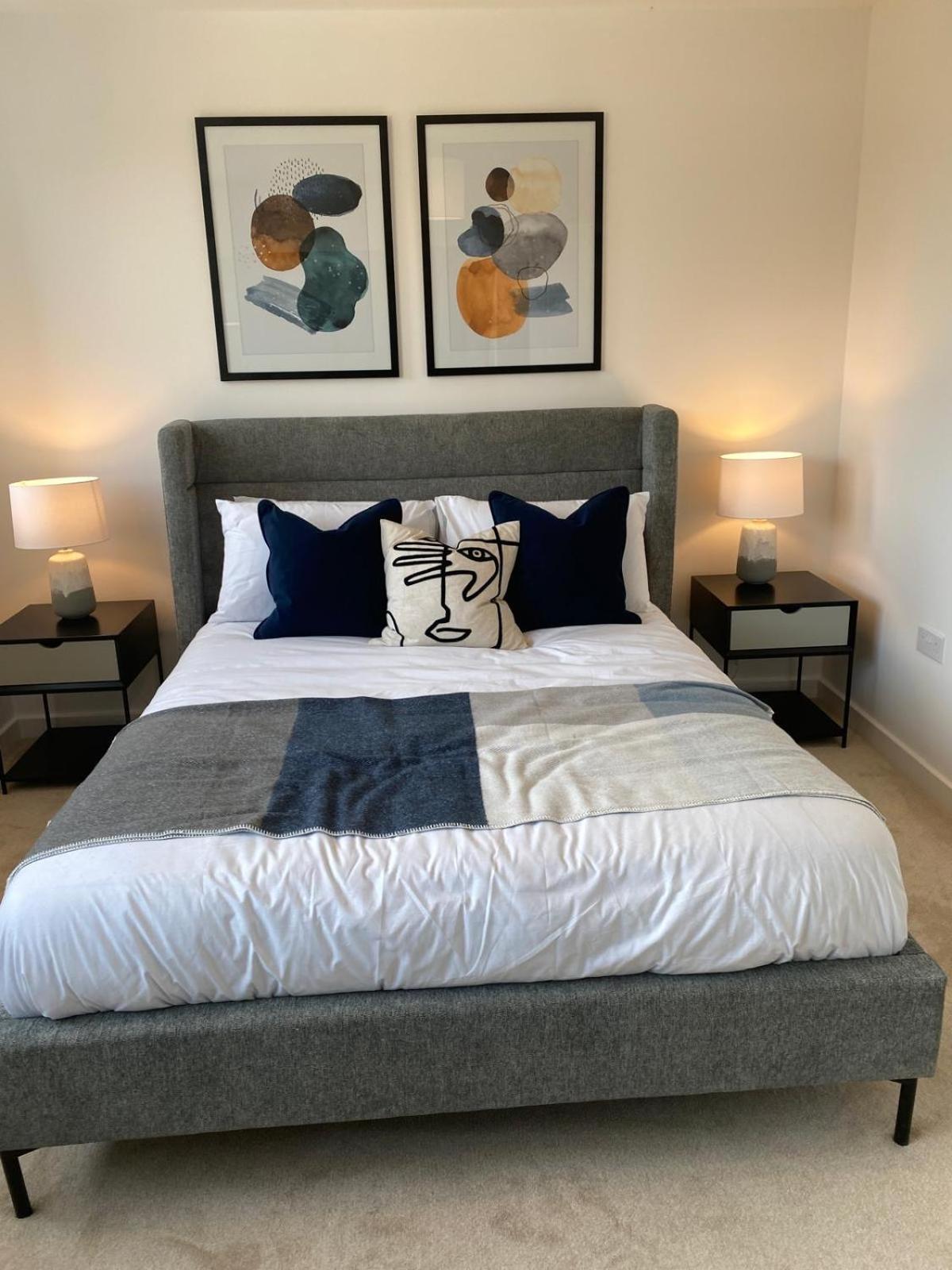Comfortable Double Room & Single Room In Vibrant Hatfield Neighbourhood Exterior photo
