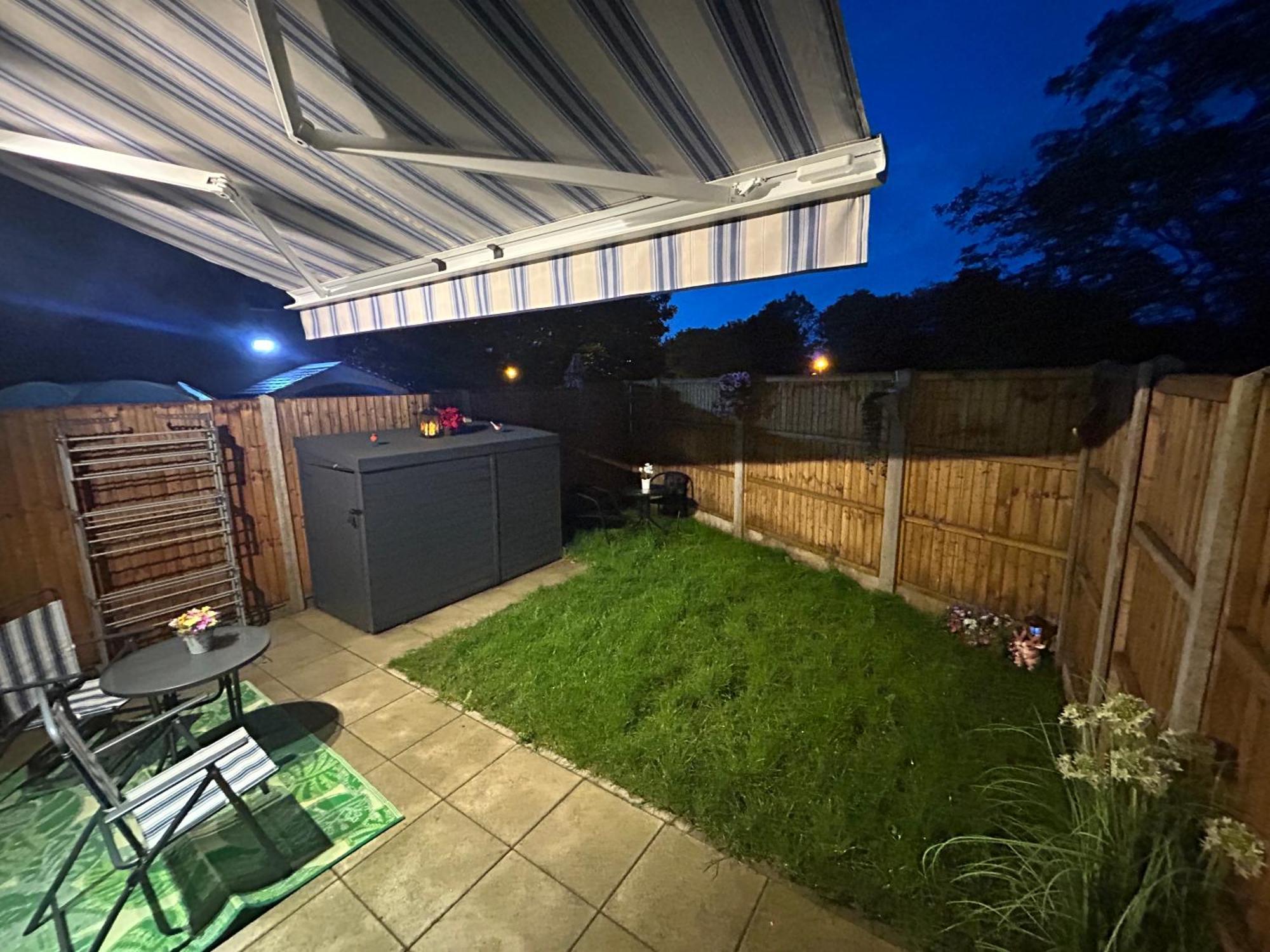 Comfortable Double Room & Single Room In Vibrant Hatfield Neighbourhood Exterior photo