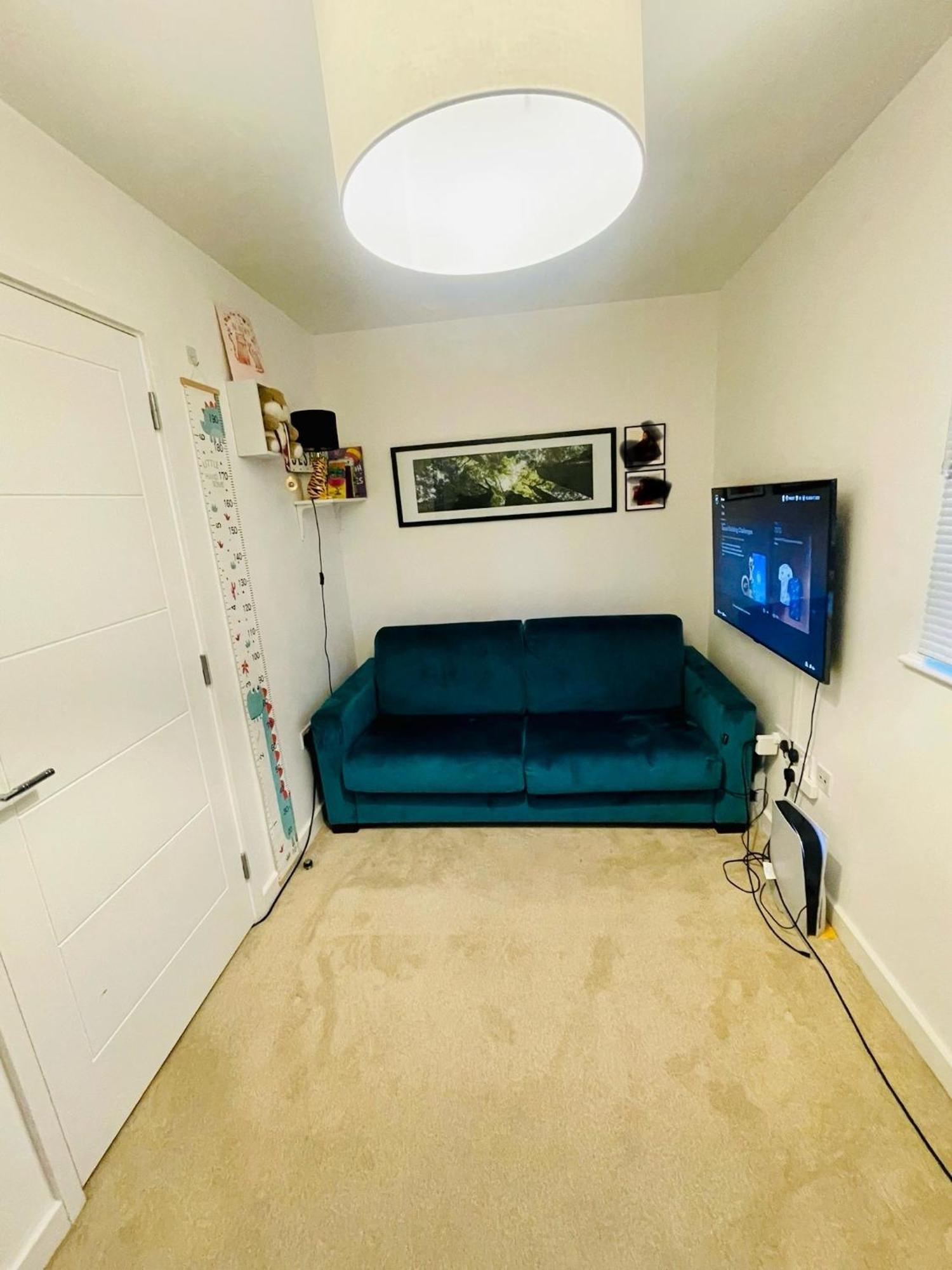 Comfortable Double Room & Single Room In Vibrant Hatfield Neighbourhood Exterior photo