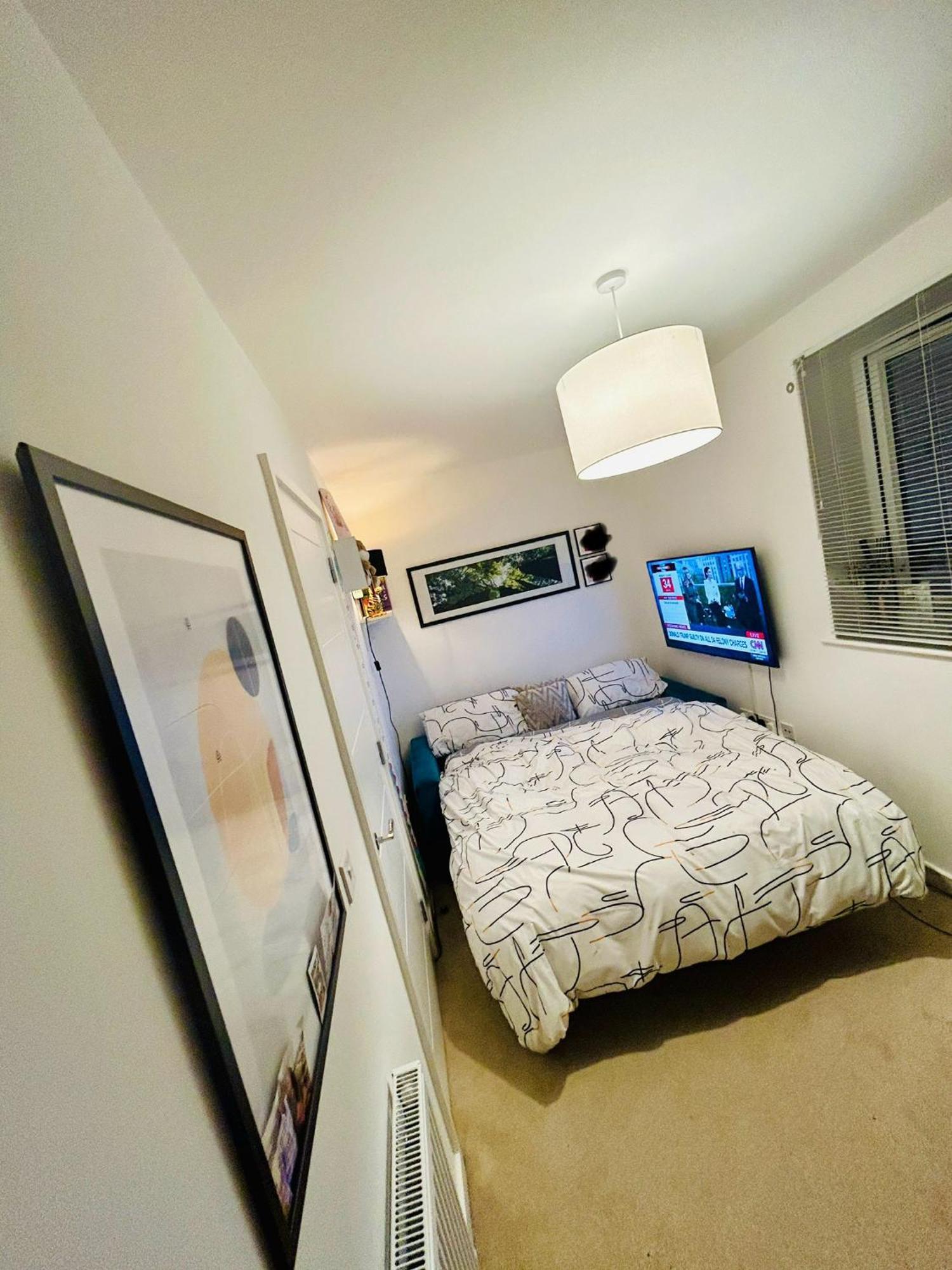 Comfortable Double Room & Single Room In Vibrant Hatfield Neighbourhood Exterior photo