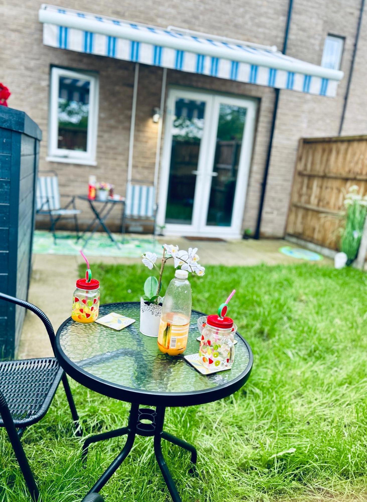 Comfortable Double Room & Single Room In Vibrant Hatfield Neighbourhood Exterior photo
