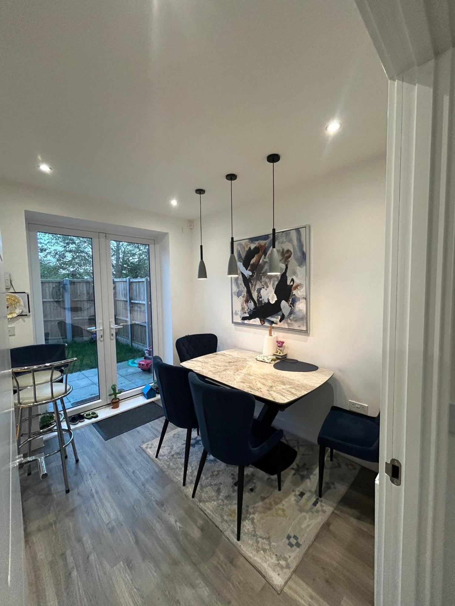 Comfortable Double Room & Single Room In Vibrant Hatfield Neighbourhood Exterior photo
